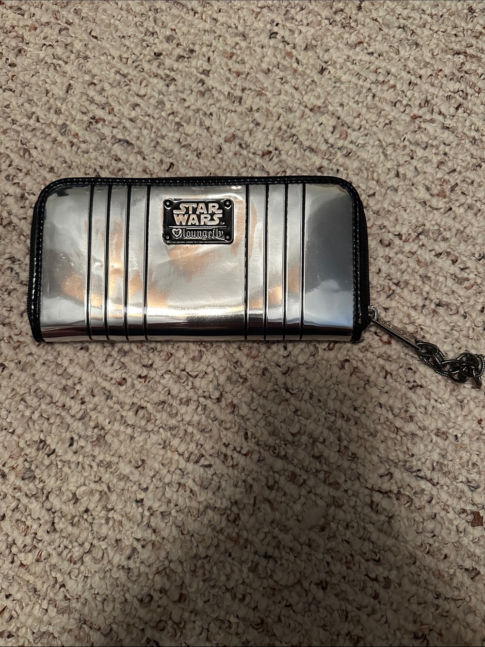 Loungefly Silver Metallic Star Wars Zip Wallet with Chain